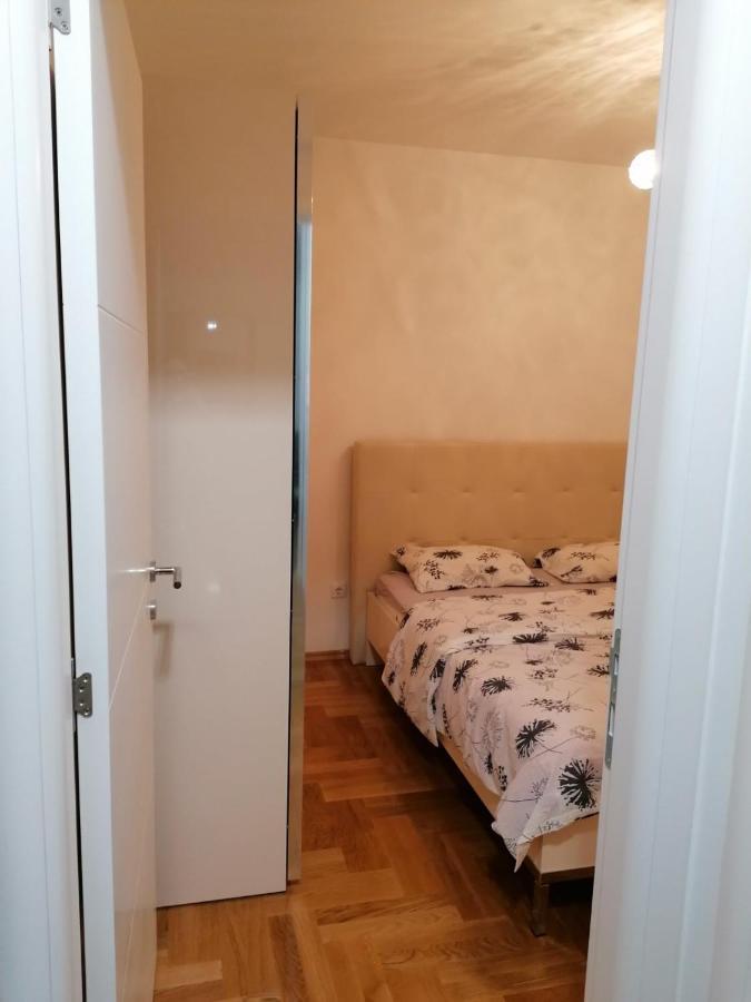 Apartman Venezija Apartment Баня Лука Екстериор снимка