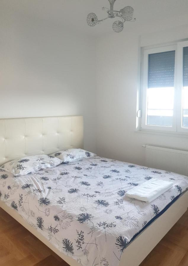 Apartman Venezija Apartment Баня Лука Екстериор снимка