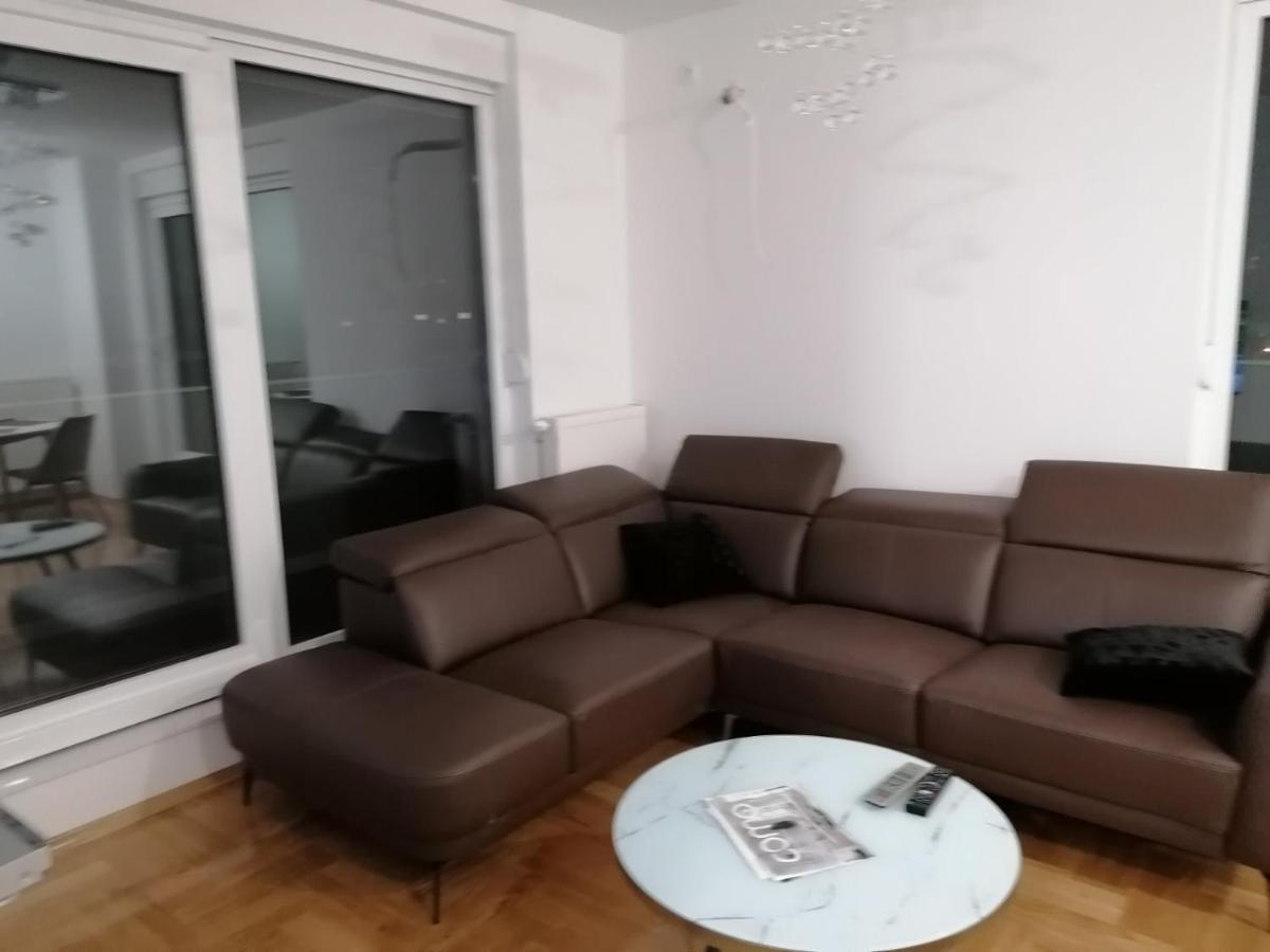 Apartman Venezija Apartment Баня Лука Екстериор снимка