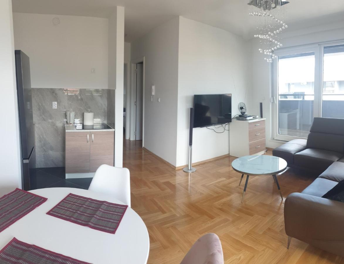 Apartman Venezija Apartment Баня Лука Екстериор снимка