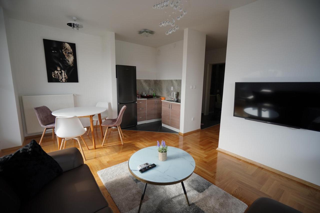 Apartman Venezija Apartment Баня Лука Екстериор снимка